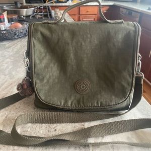 Kipling lunch bad with crossbody strap